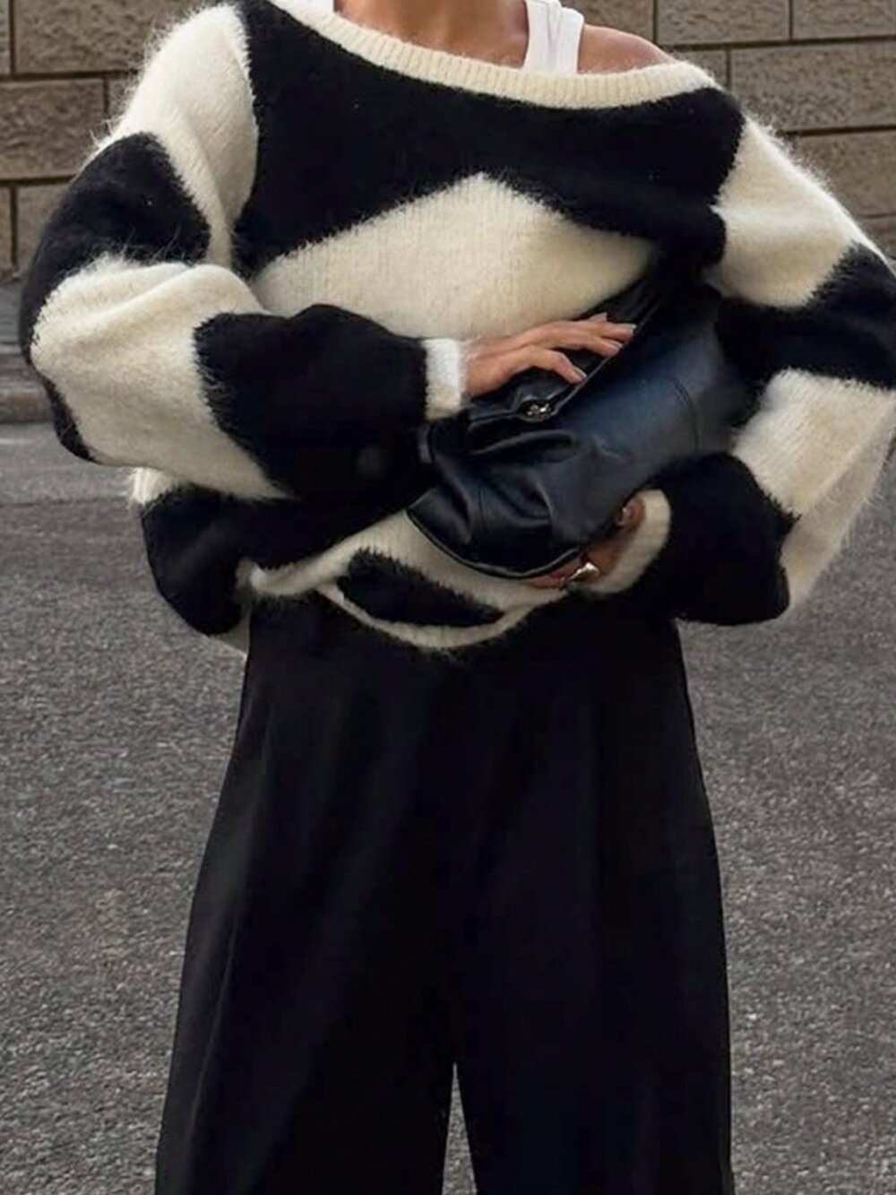 Casual Women's Wave Striped Drop Shoulder Loose Soft Fuzzy Pullover Sweater